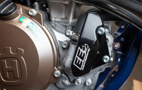 ENDURO ENGINEERING Aluminium-Wasserpumpenschutz für KTM 250/350 SX-F 16- / EXC-F 17-, schwarz