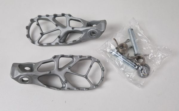 KTM Fußrasten-Set (Paar) EXC/FETE 2024- / EC/MC 2024-, silber