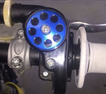 MINO Aluminium Scheibe für Deckel Domino Gasgriff für KTM 2-Takt 98-16, blau MINO Aluminium Scheibe für Deckel Domino Gasgriff für KTM 2-Takt 98-16, blau